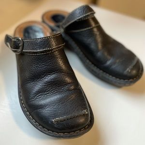 Born slide on shoes size 8.